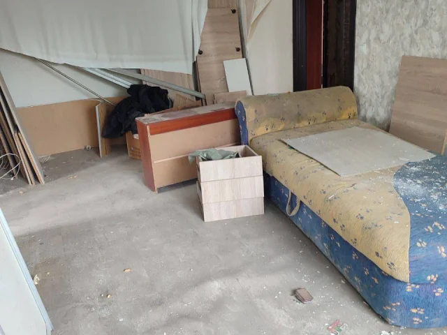 Фото: Продам 2-х ком. квартиру в Приморском районе по ул. Бахчиванджи, р-н рынка,требующую ремонта, комнаты смежные. 4/5, S об