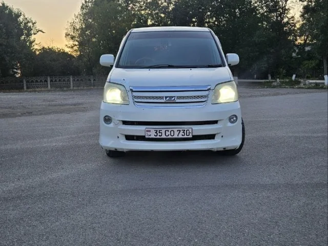 Фото: В Продаже Комфортабельный минивэн - TOYOTA NOAH 2.0X бензин  155 лс