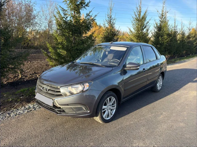 Фото: Lada Granta 2021 год