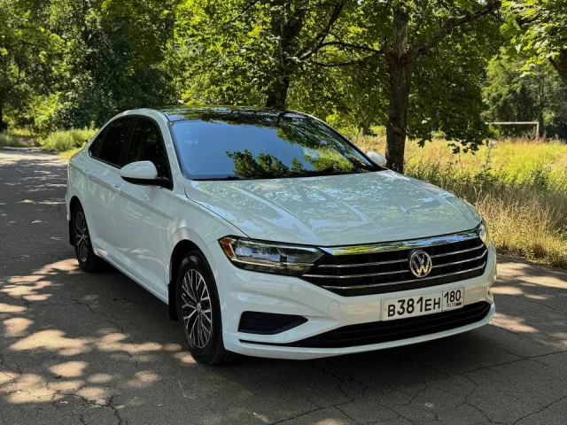 Фото: VOLKSWAGEN JETTA