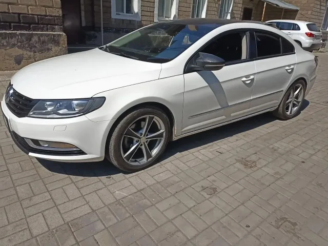 Фото: Volkswagen Passat 2013 г. Пробег 160000 км. Мотор 1,8 т. 185 лошадок