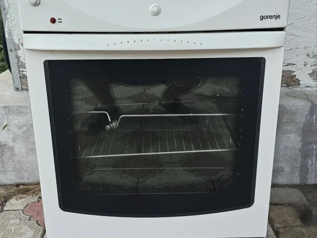 Фото: Продам газовую плиту Gorenje производства Словения в отличном, чистом, практически новом состоянии. Работают все конфорк