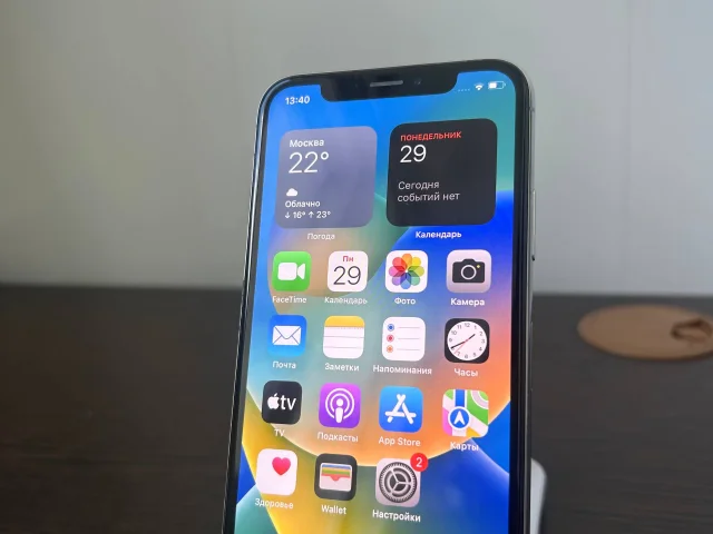 Фото: продам iPhone XS в хорошем состоянии . face id , true ton работает. корпус без глубоких царапин , аккумулятор 84% ,есть 