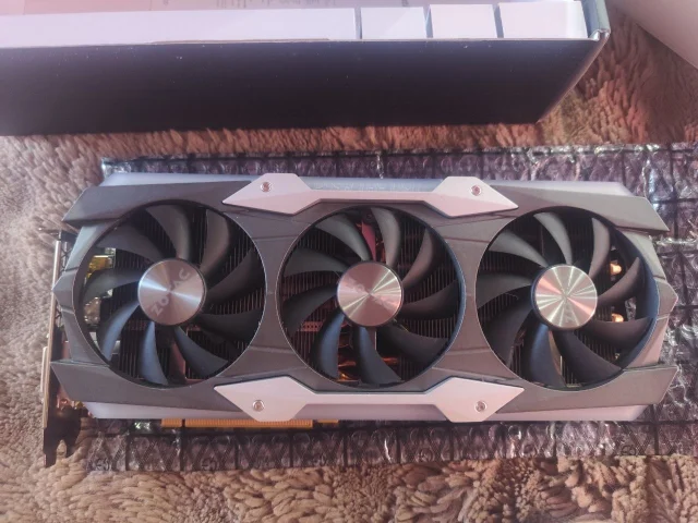 Фото: Продам видеокарту Zotax GTX 1080TI в идеальном состоянии. Использование месяц, затем купили более мощную. Любая проверка