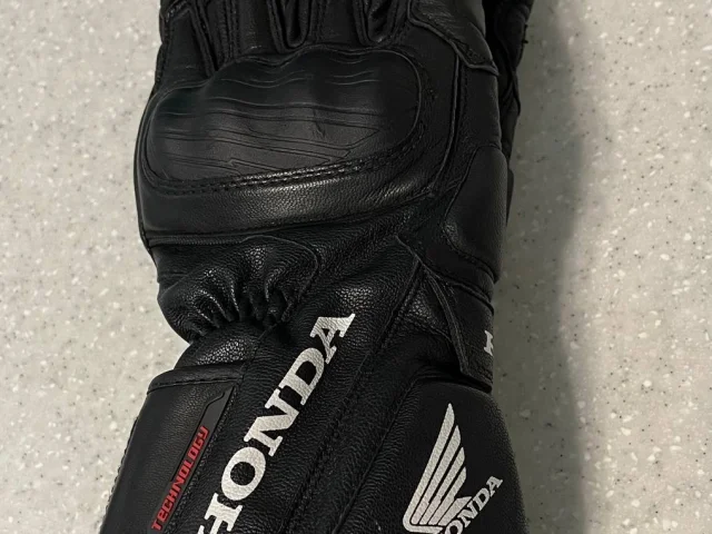 Фото: Мото перчатки Honda, оригинал