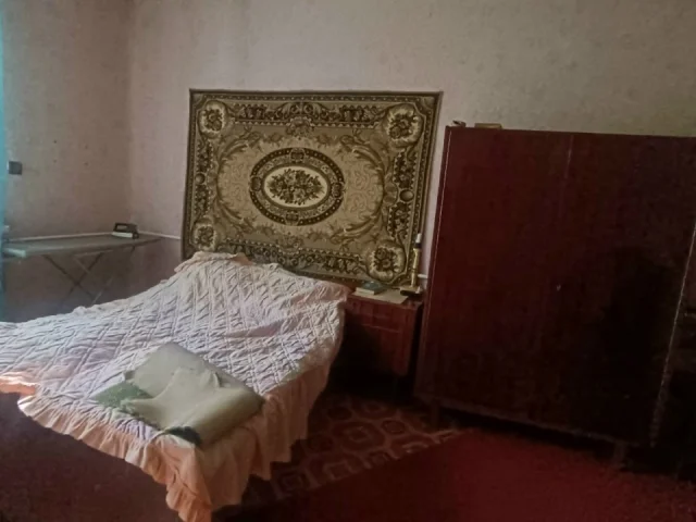 Фото: Продам 3-х ком. квартиру р-н Рембаза - Александрия, ул. Кузнецова Зубарева 11, не угловая, окна пластик, газовая колонка