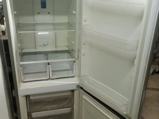 Фото: Продам холодильник Индезит но фрост сухой заморозки 15000 руб с доставкой и гарантией