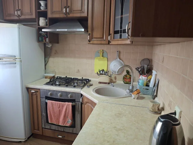Фото: Сдам 2к. квартиру на 3м этаже (5 этажей дом), Центральный район, проспект Металлургов