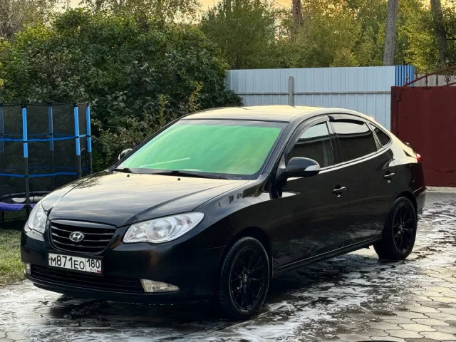 Фото: Продам Hyundai Elantra, 2010 г.в., мотор 1,6 (цепной), пробег 180 тыс км. Подогревы сидений, зеркал, доводчики стекол, 4