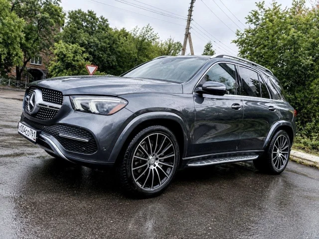 Фото: Mercedes Benz GLE350 рестайлинг
