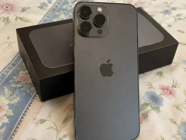 Фото: Продам iPhone 13 Pro Max 256 ГБ