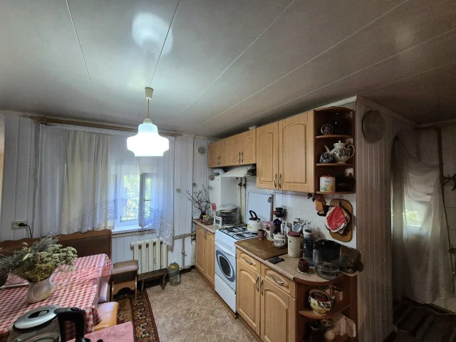 Фото: Продам дом ул.Полевая, р-он ж/м Комсомолец. 66 кв.м., кирпичный, газифицирован. Зал, две спальни, кухня, ванна, с/узел,