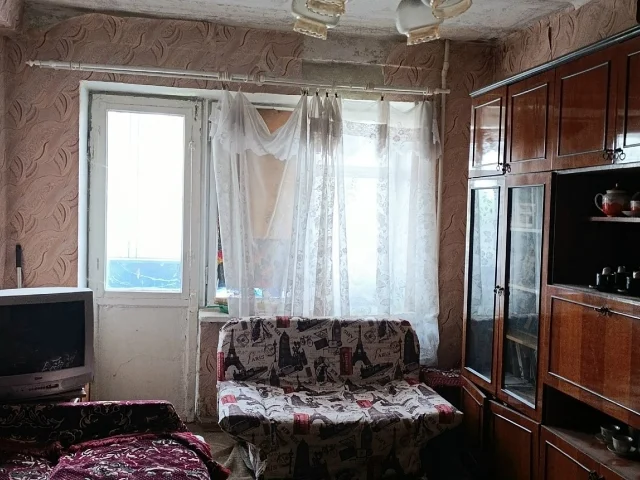 Фото: Продам 2 ком. кв-ру, ул. Герцена 35, 4/5. Район автомойки Ретро. Общая площадь-43 м.кв, не угловая, комнаты смежные, зам