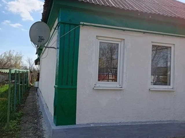 Фото: Продам дом в Харцызске, Трубная сторона, р- н магазина Вектор