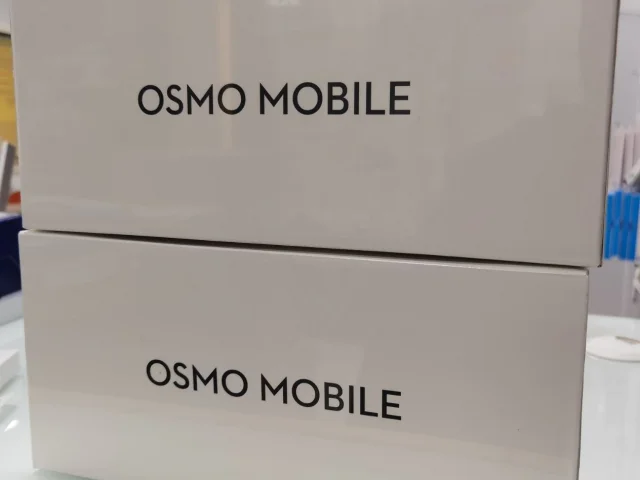 Фото: DJI Osmo Mobile 8P Creator Combo — флагманский стабилизатор для смартфона. Комплект «всё включено» для съёмки видео и ве