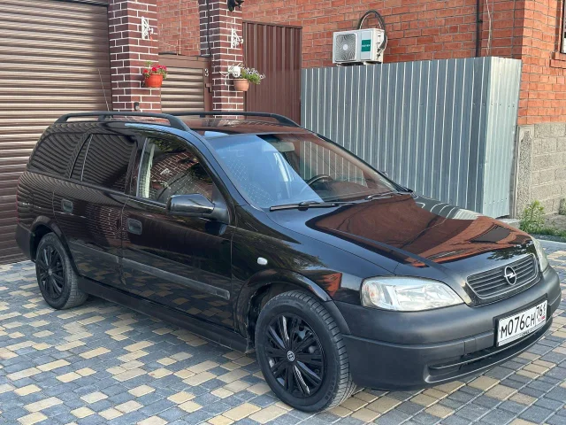 Фото: Opel Astra 2001 г. объем двигателя 1.6 четыре стеклоподъемника гидроусилитель