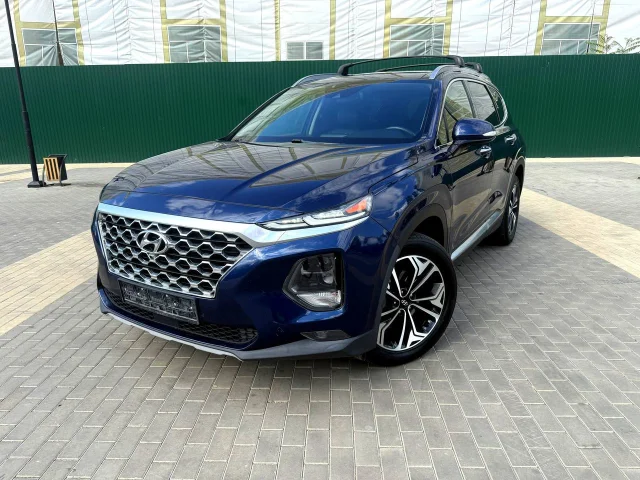 Фото: Hyundai SANTA FE, 2019 2.0Т(237л.с) AT 4WD , 100700 км. В хорошей комплектации