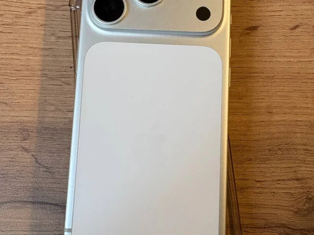 Фото: Продам iPhone 17 Pro 256GB