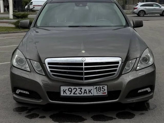Фото: Продам Mercedes Benz E-Class 212, 3.5 бензин, 2009 год, хорошее состояние
