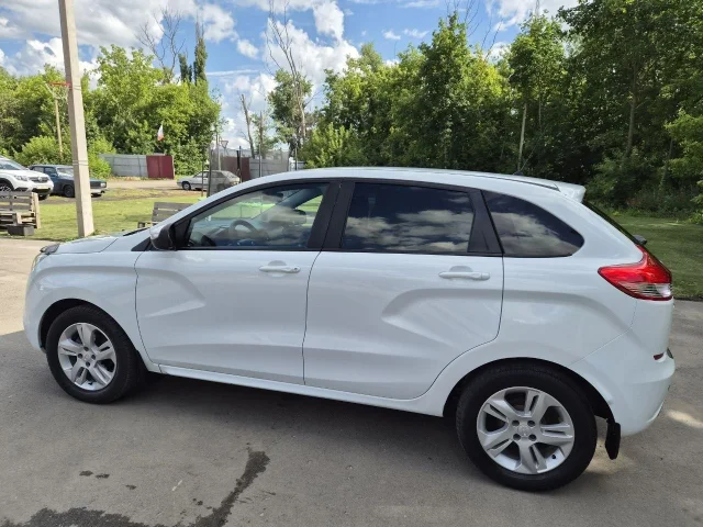 Фото: Продам (LADA) XRAY в отличном состоянии один собственник пробег 140 все стекла заводские запасные колесо не разу не став