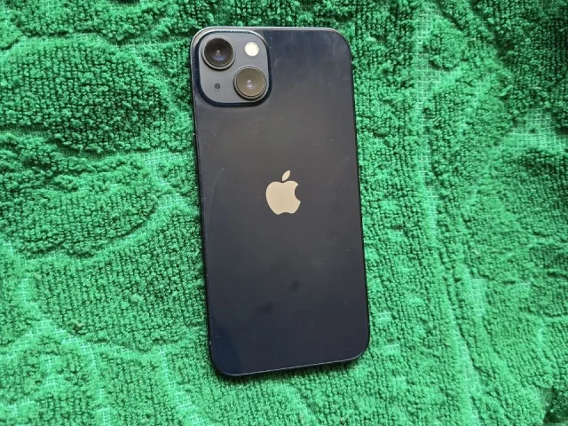 Фото: Продам iPhone 13 128 Гб в отличном состоянии