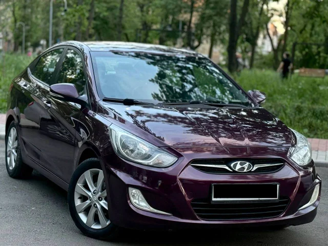 Фото: Hyundai Solaris 2011