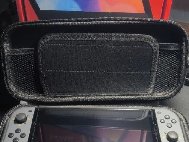 Фото: Продам Nintendo switch oled прошитая. Карта памяти от Samsung 256. Заменены джейконы корпуса. Заменены стики с защитой о