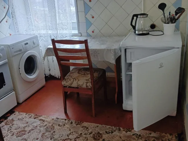 Фото: Продаётся 2х комнатная квартира в городе Счастье, 4/4 эт. Цена 3 млн. ±
