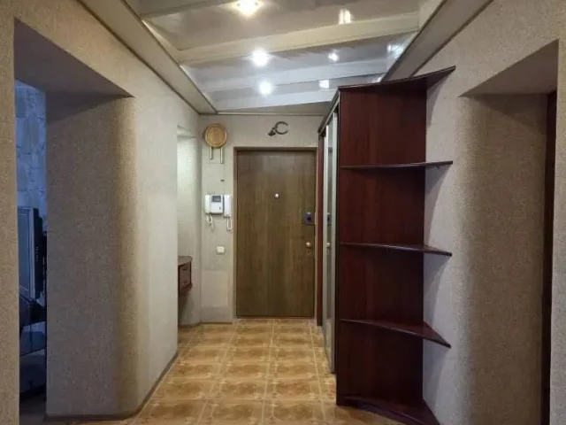Фото: Срочно продам 4х ком. квартиру