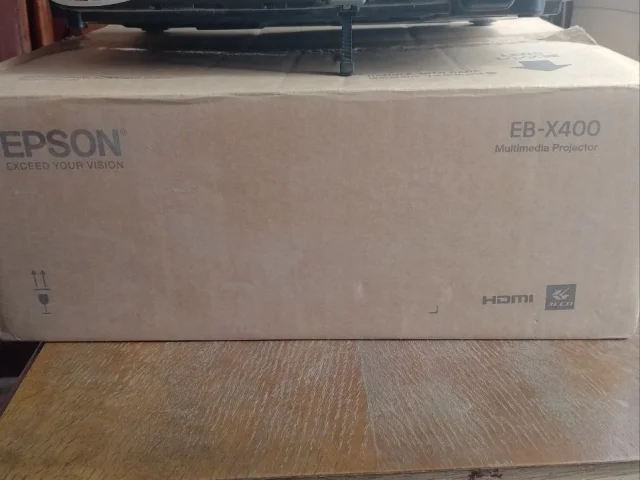Фото: Продам проэктор EPSON ,лежит без дела,почти не пользовались, состояние нового! Цена 35000 рублей. Так же есть к нему про