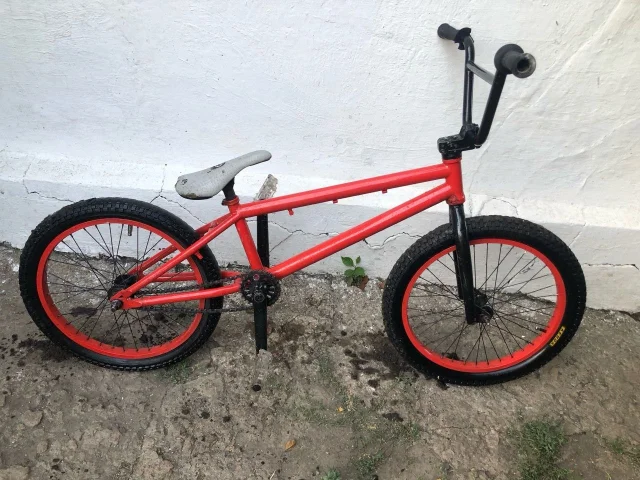 Фото: ПРОДАМ трюкавой велосипед BMX
