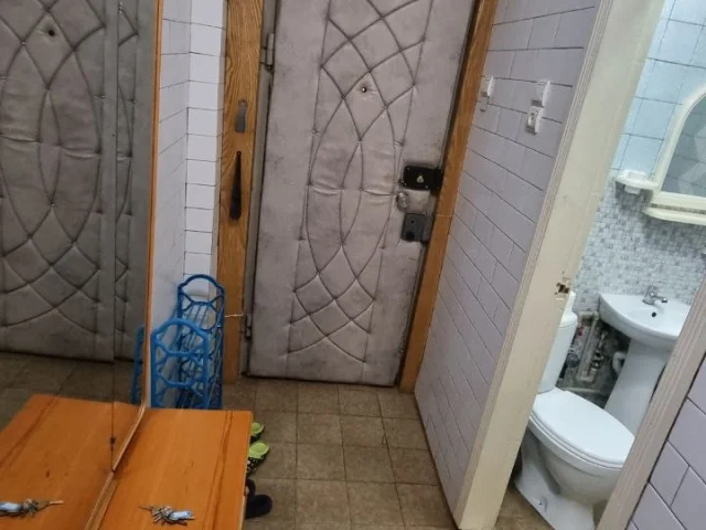 Фото: Сдам 3х квартиру семейной паре в центре Луганска(Краеведческий музей). На длительный срок(от года). От хозяина. Все в ша