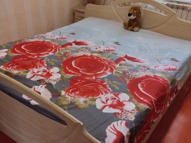 Фото: Продам кровать двухспальная 5т.р.Т