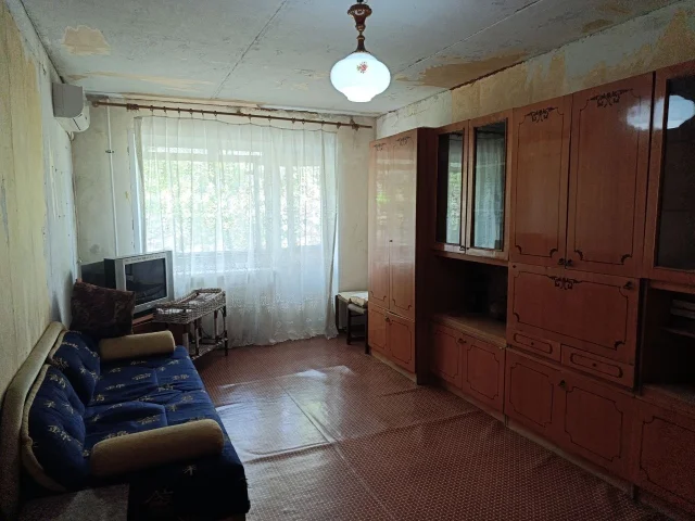 Фото: С Д А М 2ком кв. Мариуполь 13 жмр ,ул.Куприна 23а