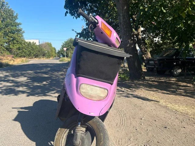 Фото: Продам YAMAHA jog poche на полном ходу заводится с пол пинка✅полностью в стоке. Из тюнинга спорт вариатор и желтея торка