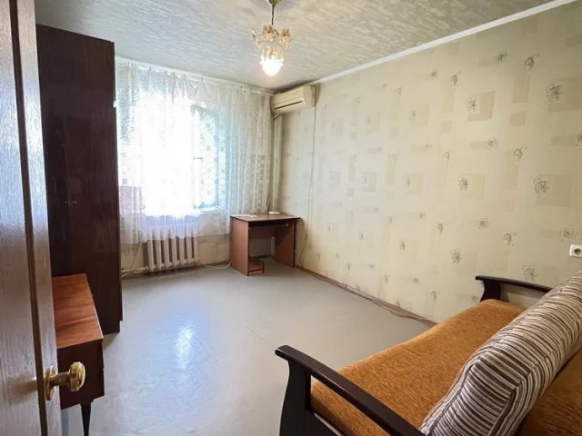 Фото: Продам 2 ком. квартиру! Будённовский район!