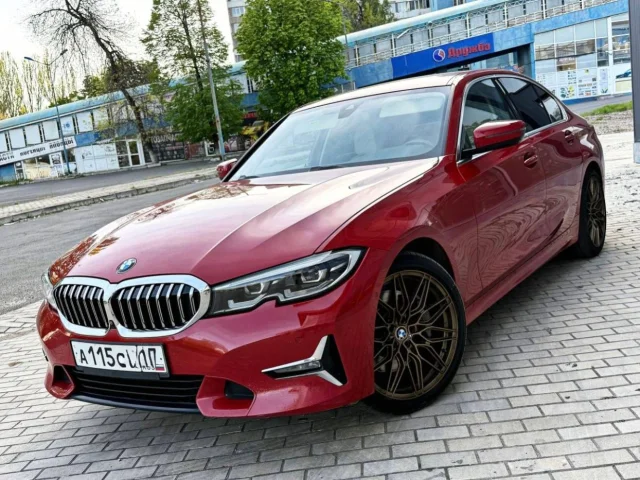 Фото: BMW 330i TwinTurbo