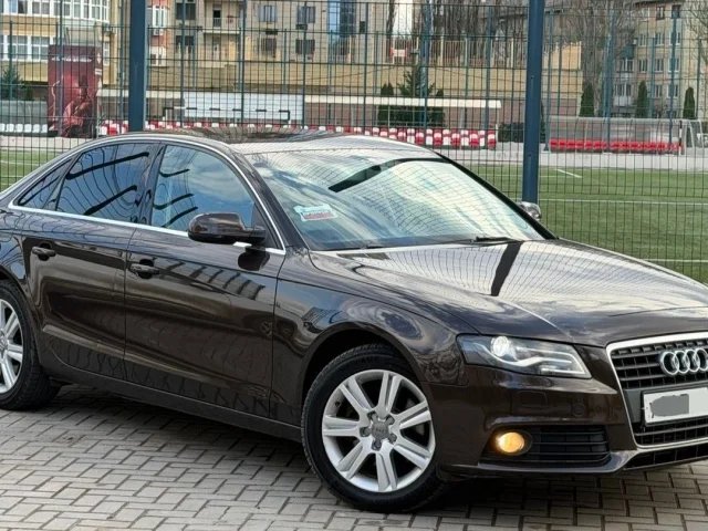 Фото: Продам Audi A4 B8, 2012 года выпуска, объем двигателя 1.8 TFSI 160 л.с, автомат, родной пробег 195.000, комфортный, наде