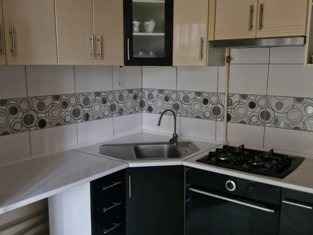 Фото: Продам в г. Мелитополе 3-х комнатную квартиру новой планировки с автономным отоплением, мебелью и техникой, по ул. Брив-