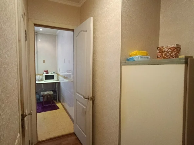 Фото: Горловка. Продам 3-х ком.кв-ру, ул. Черницына 1, 2/5, (магазин Аверс) Вгсч. Без долгов и обременений, вся мебель и техни