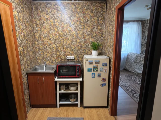 Фото: 🏠 2-комнатная квартира-гостинка в Мариуполе — ул. Строителей, 23