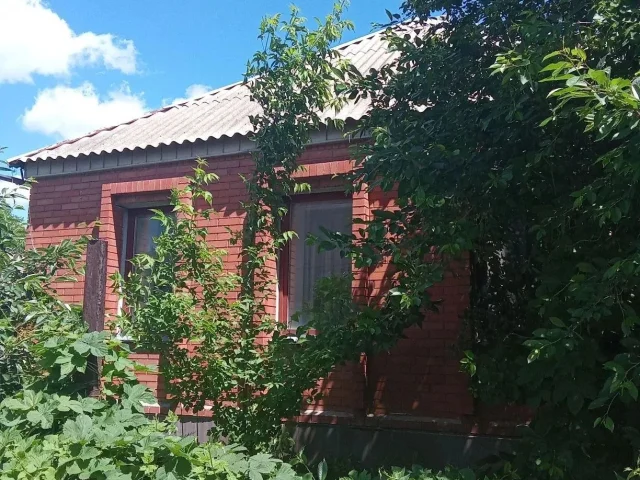 Фото: Луганск.Продам 3-х уровневый дом.По ул.Смоленская.Площадью 174м.Участок 5,7 сот