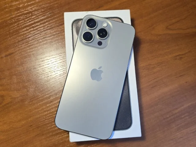 Фото: Продам iPhone 15 Pro Max 256 гб в отличном состоянии