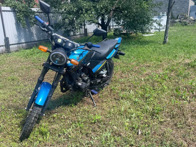Фото: Продаю мотоцикл Racer Tiger 150. Отличный вариант для города, дачи и повседневных поездок. Мотоцикл лёгкий, экономичный
