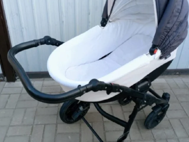 Фото: Продаю коляску Zippy 2 в 1