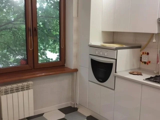 Фото: 🏡 2-х ком. кв-ра, 5 квартал (новый), ул. Гречнева 18, 2/9. Документы готовы.💰 Цена: ₽ + АН. 📞 – Татьяна, Ирина