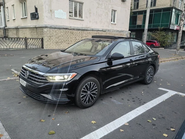 Фото: Цена-1м450₽ Volkswagen Jetta R-Line год-2019 на автомате 8- ступенчатый. Один владелец богатая комплектация авто ухожен 