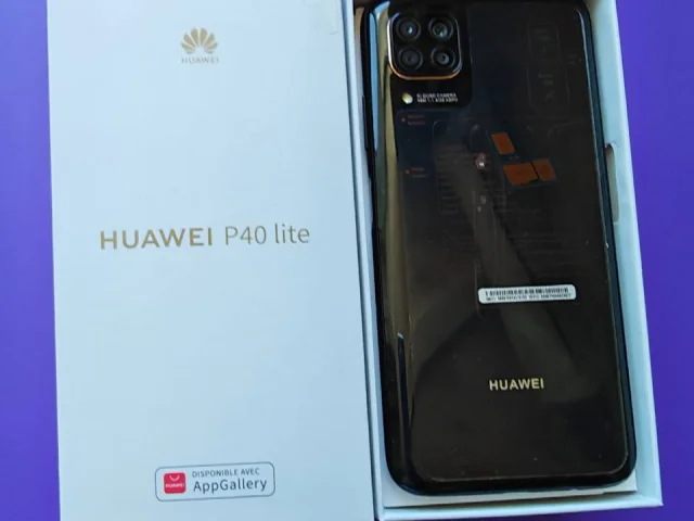 Фото: Huawei P40 Lite(8/128) Новый в пленках. Цена 8000 рублей. Комплект с наушниками, чехлом, блок акб и шнур. Донецк.Без обм