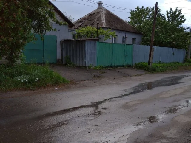 Фото: В продаже дом по адресу г. Лисичанск ул. Комсомольская 63 ( р-н больницы Титова )