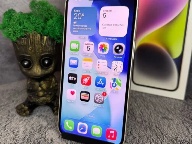 Фото: Продам iPhone 14 256gb Starlight